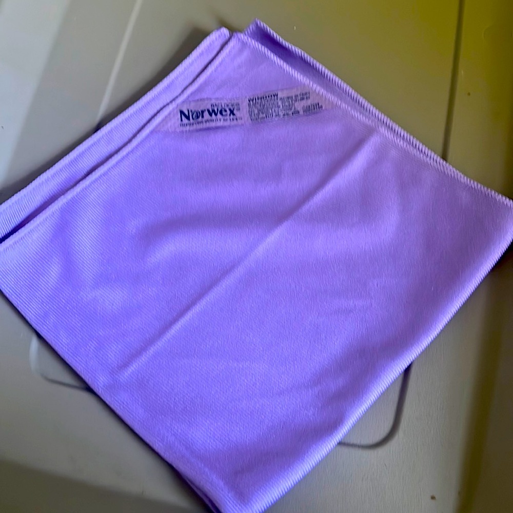 Norwex Window Cloth - purple